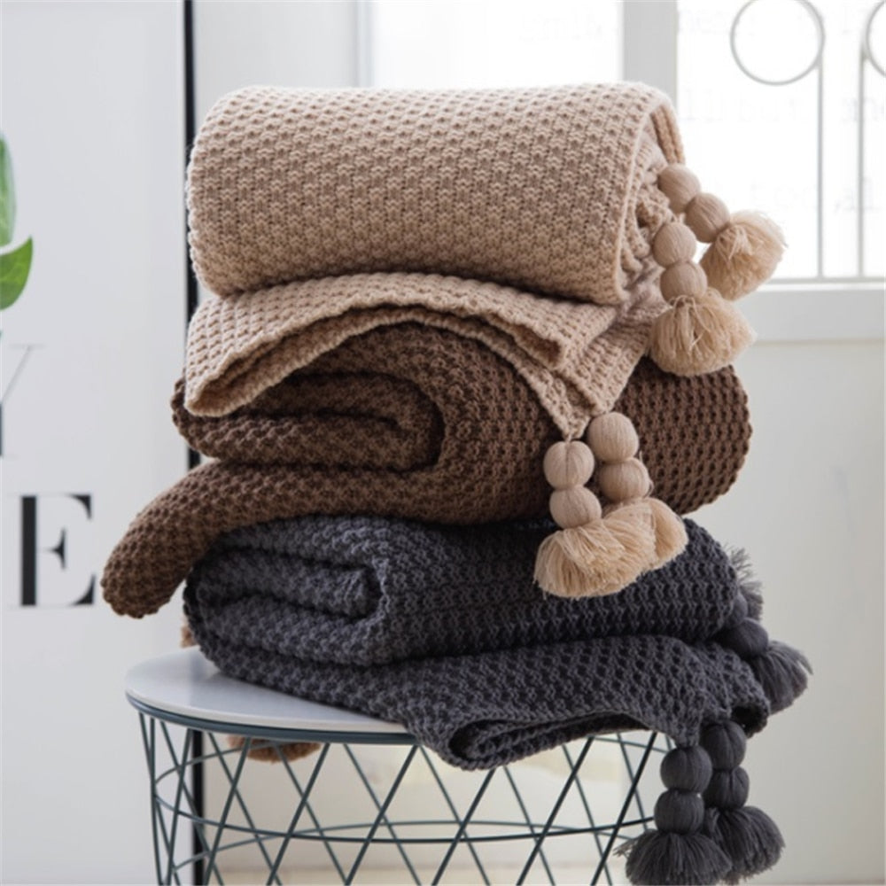 Nordic Wool Blanket With Ball Fringe-Nestledhome